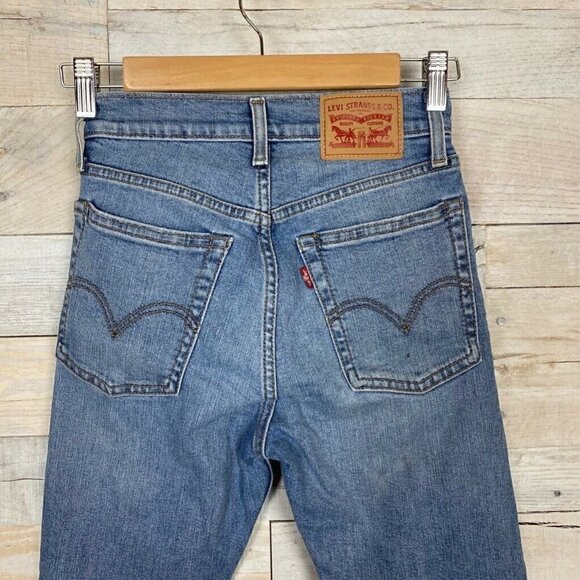 Levi Strauss Wedgie Skinny Slim Jeans Blue Rip 24 - Picture 6 of 10
